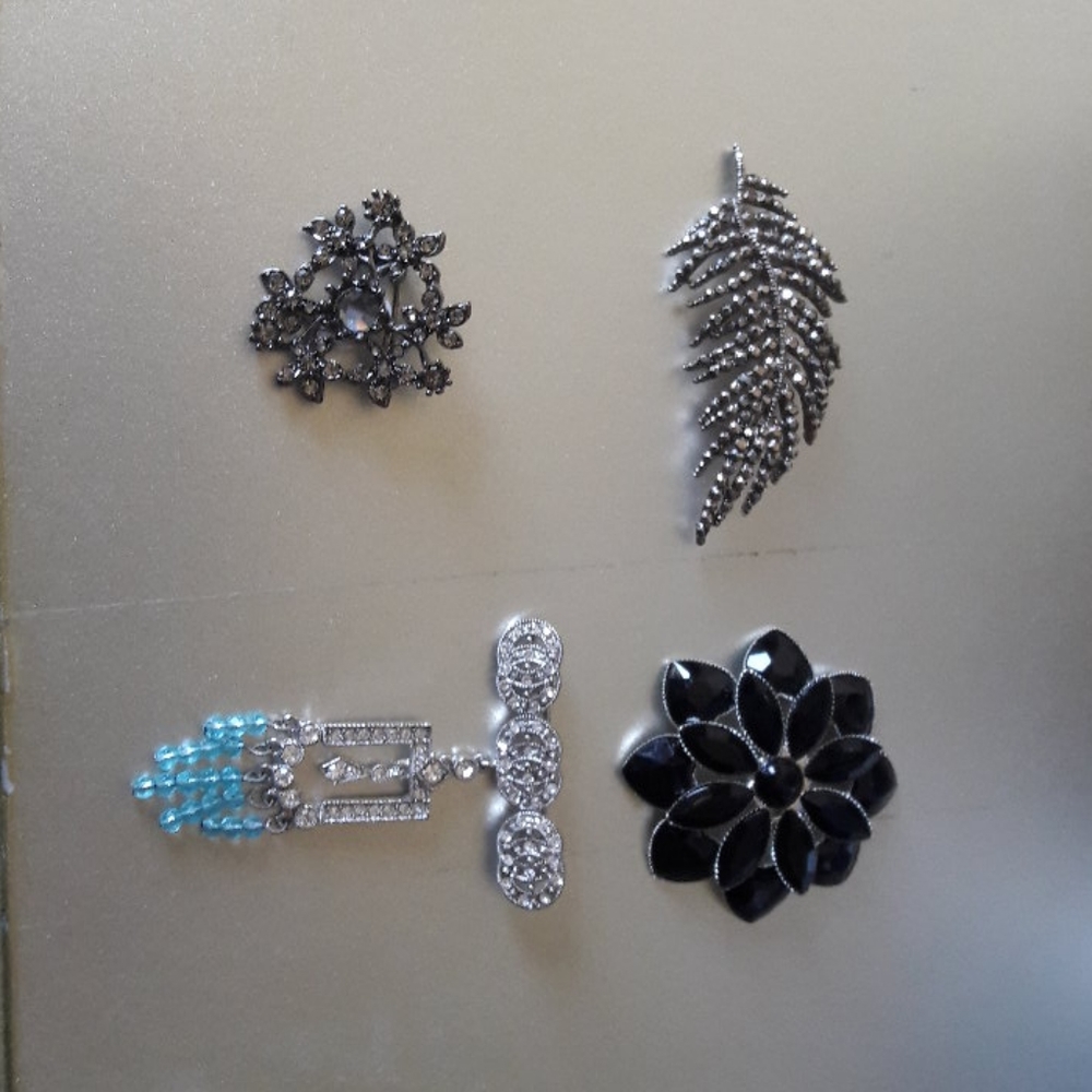 2 for $20 -- Stunning Brooches